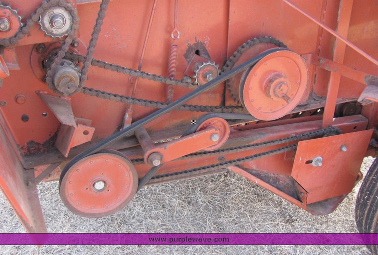 image for item 6710 Hesston 560 round baler