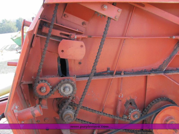 image for item 6710 Hesston 560 round baler