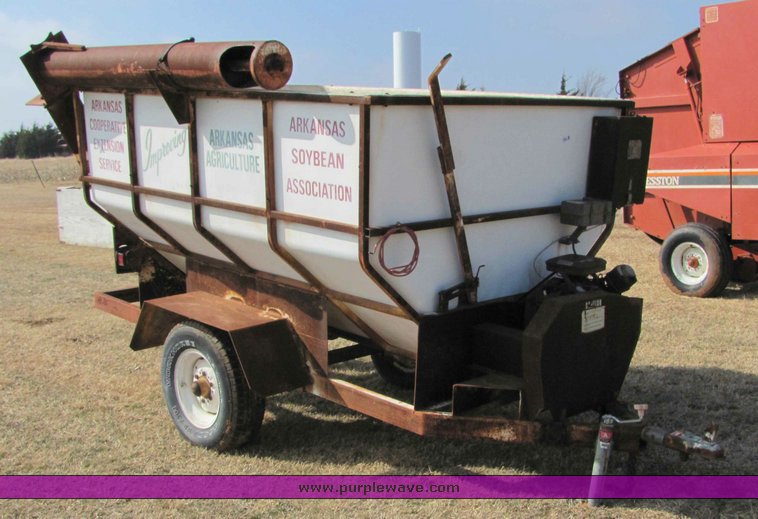 image for item 6711 Pull type seed tender/feed wagon