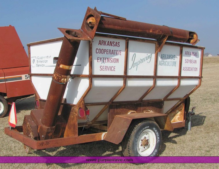 image for item 6711 Pull type seed tender/feed wagon