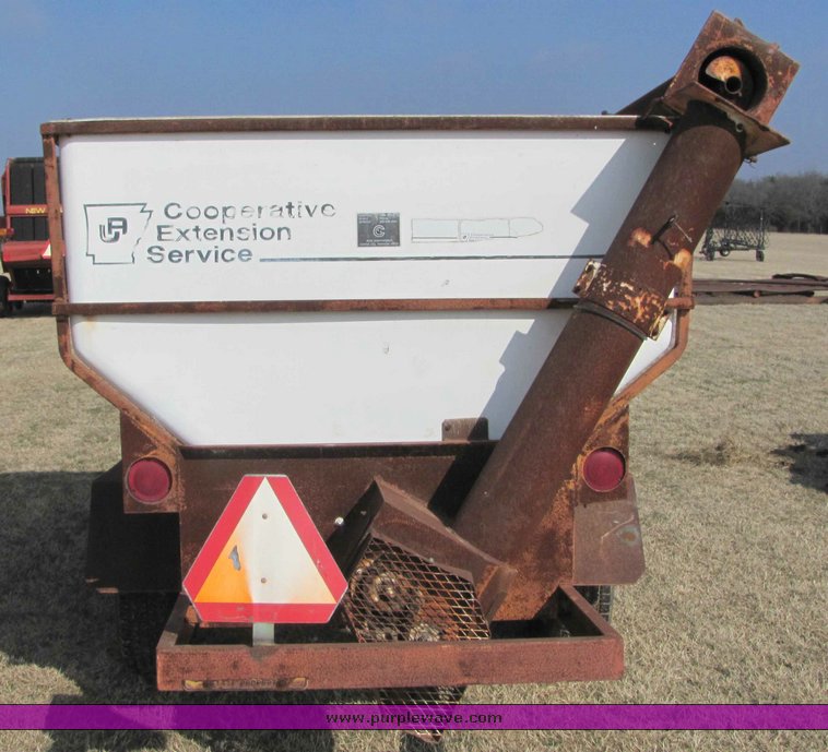image for item 6711 Pull type seed tender/feed wagon