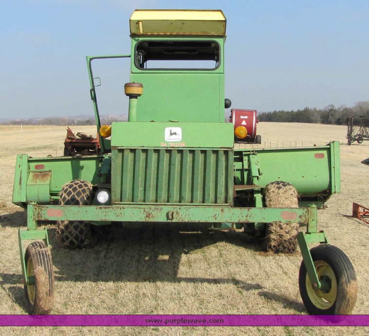 image for item 6712 John Deere 2250 swather