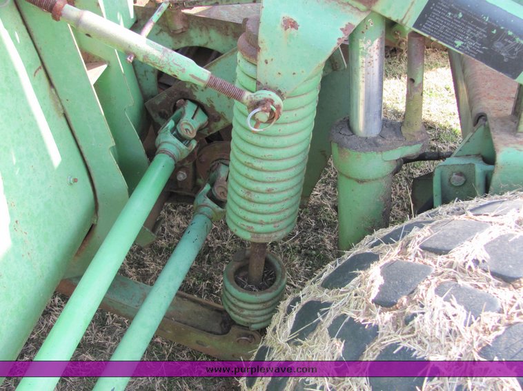 image for item 6712 John Deere 2250 swather