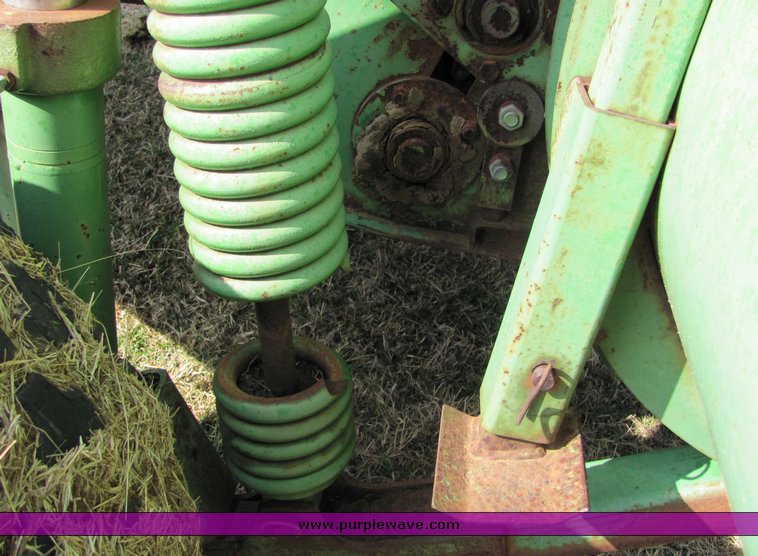 image for item 6712 John Deere 2250 swather