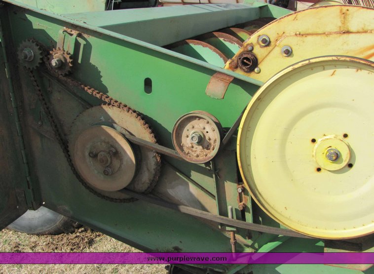 image for item 6712 John Deere 2250 swather