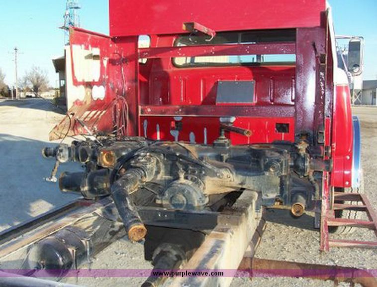 image for item 1201 1984 Ford C8000 fire truck