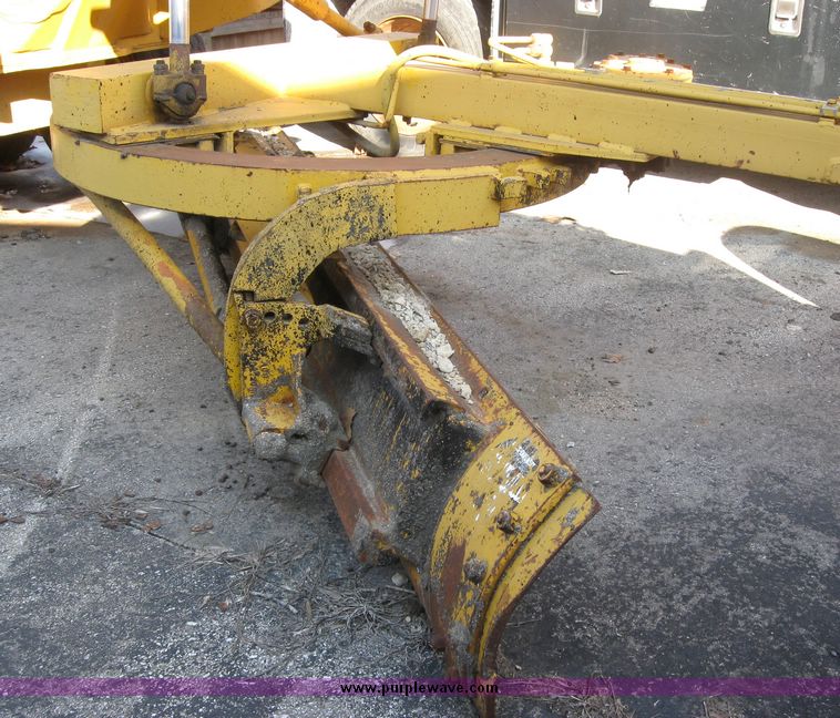 image for item 2060 1973 Fiat-Allis 65 motor grader