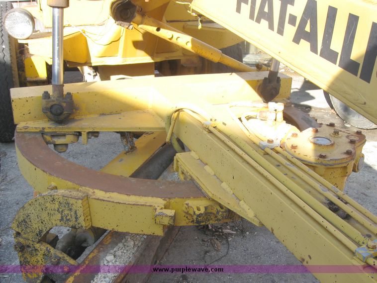 image for item 2060 1973 Fiat-Allis 65 motor grader