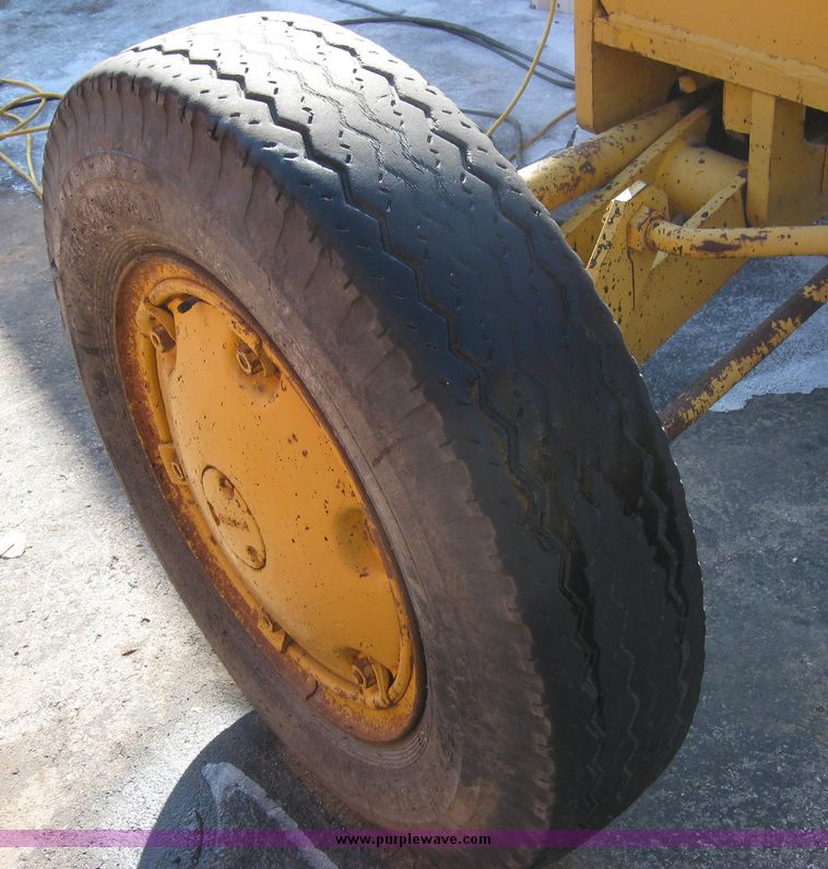 image for item 2060 1973 Fiat-Allis 65 motor grader