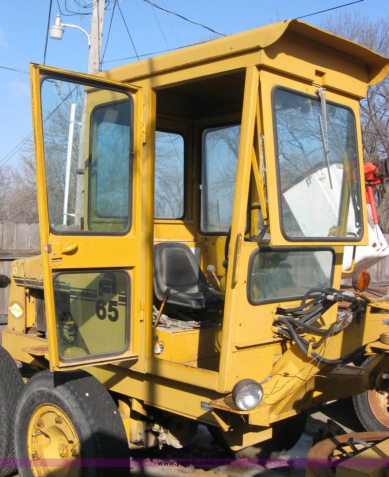 image for item 2060 1973 Fiat-Allis 65 motor grader