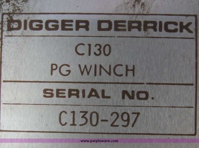 image for item 2061 1978 Ford F-700 pole digger truck