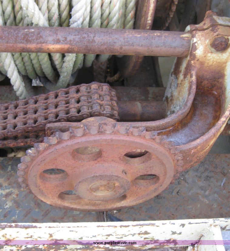 image for item 2061 1978 Ford F-700 pole digger truck