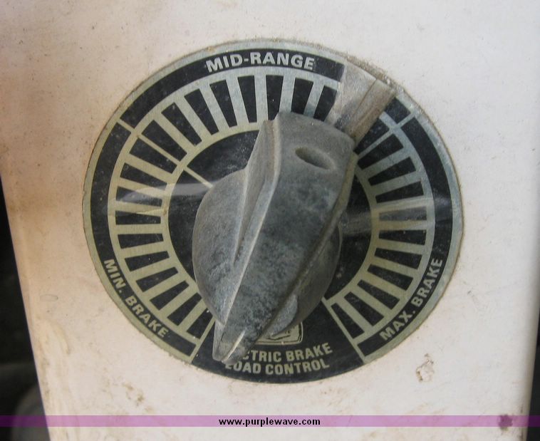 image for item 2061 1978 Ford F-700 pole digger truck