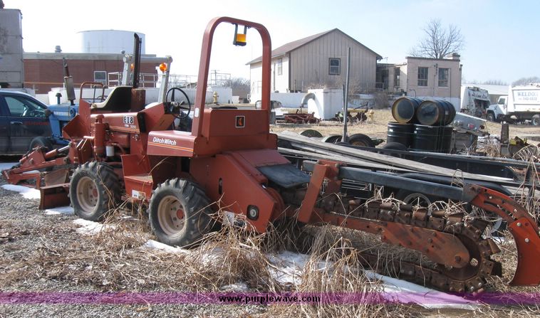 image for item 2062 Ditch Witch 3210 trencher