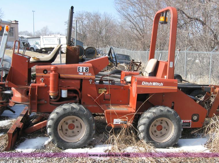 image for item 2062 Ditch Witch 3210 trencher
