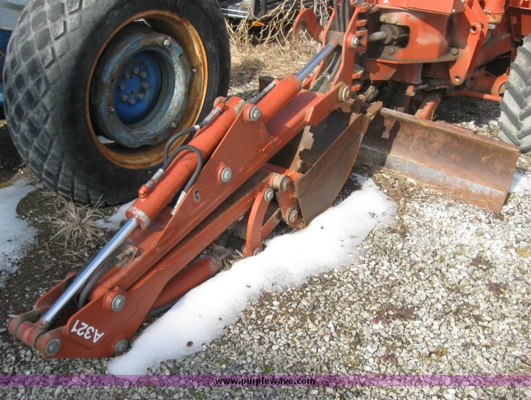 image for item 2062 Ditch Witch 3210 trencher