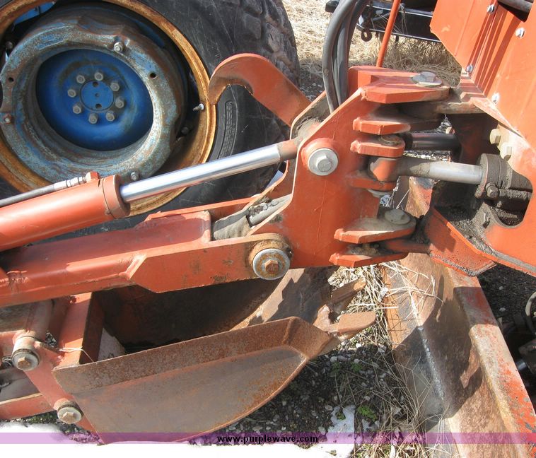 image for item 2062 Ditch Witch 3210 trencher