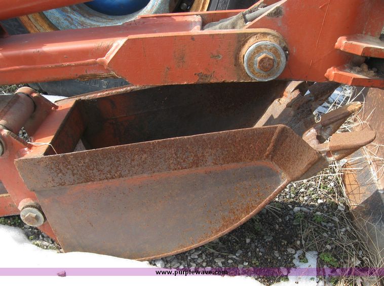 image for item 2062 Ditch Witch 3210 trencher