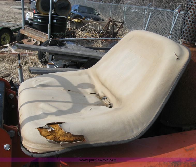 image for item 2062 Ditch Witch 3210 trencher