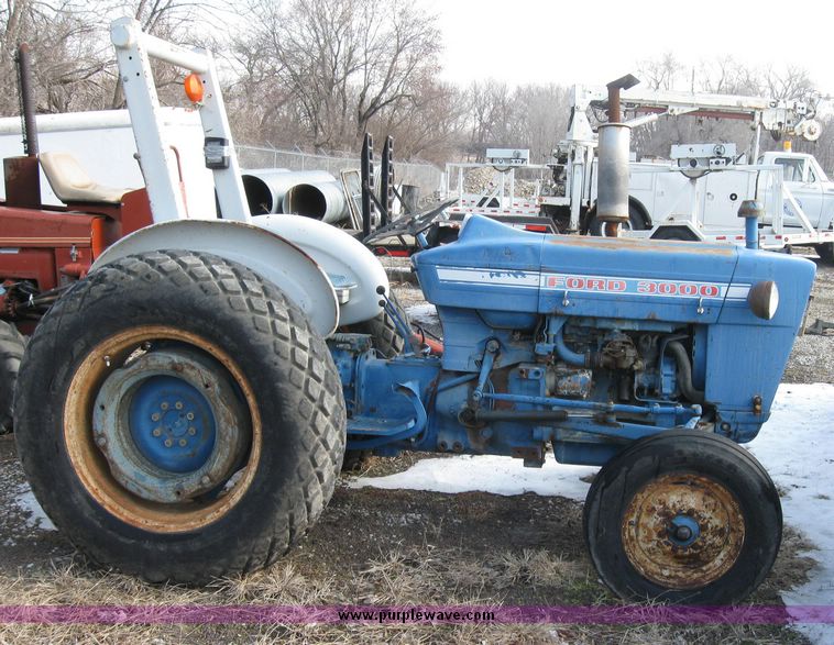 image for item 2063 Ford 3000 tractor