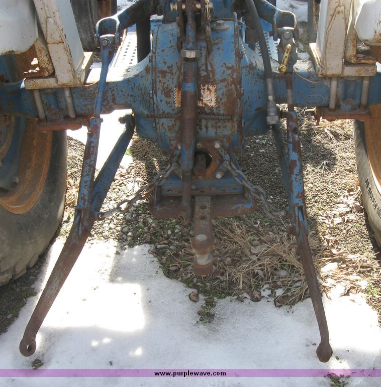image for item 2063 Ford 3000 tractor