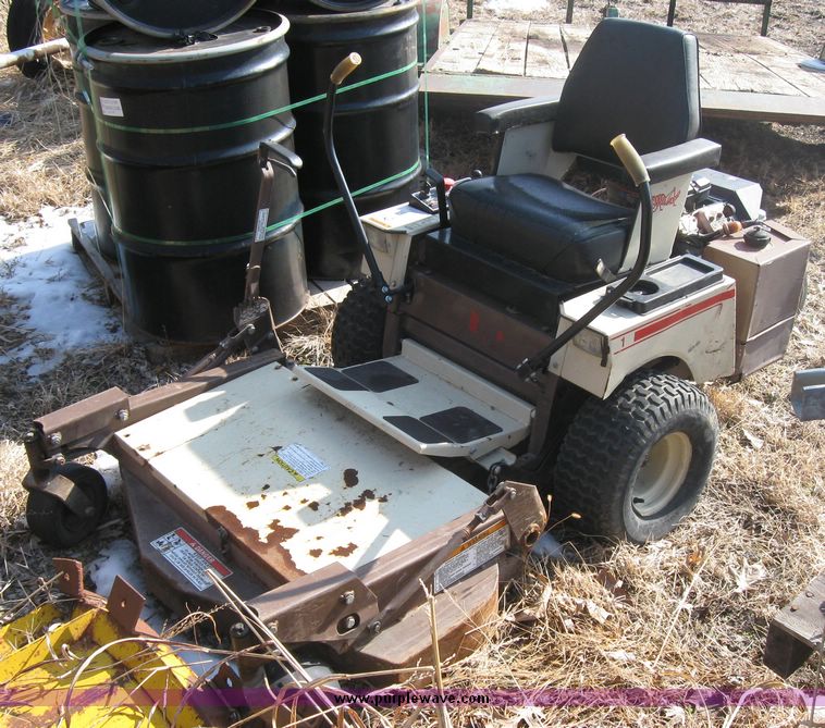 image for item 2064 Grasshopper 616 zero turn riding lawn mower