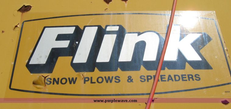 image for item 2075 1990 Ford F-700 dump truck with 8' Flink spreader body