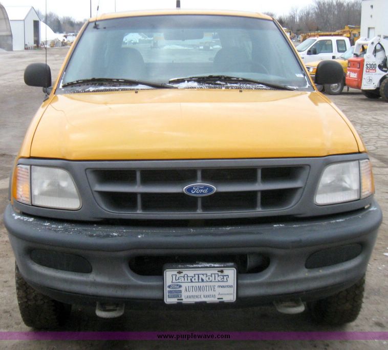 image for item 3350 1997 Ford F-150 pickup