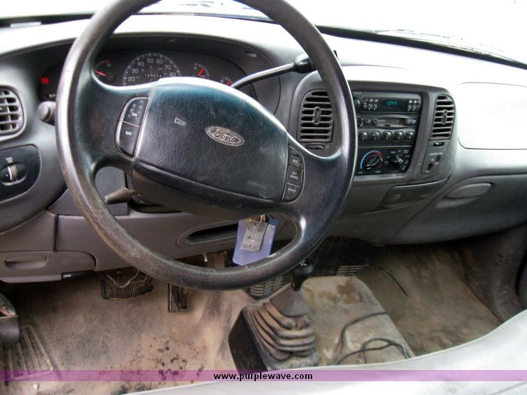 image for item 3350 1997 Ford F-150 pickup