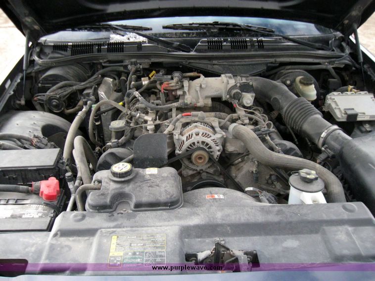 image for item 3353 2005 Ford Crown Victoria Police Interceptor