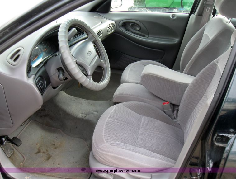 image for item 3354 1998 Ford Taurus