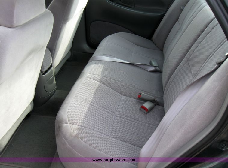 image for item 3354 1998 Ford Taurus