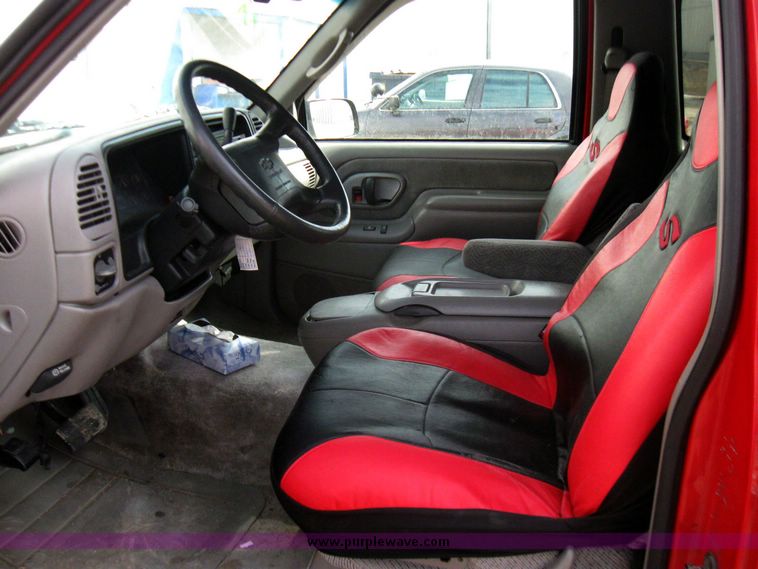 image for item 3356 1996 Chevrolet Tahoe