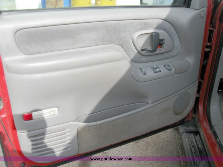 image for item 3356 1996 Chevrolet Tahoe