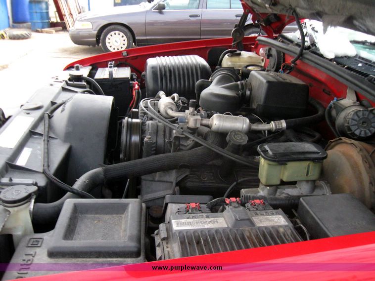 image for item 3356 1996 Chevrolet Tahoe