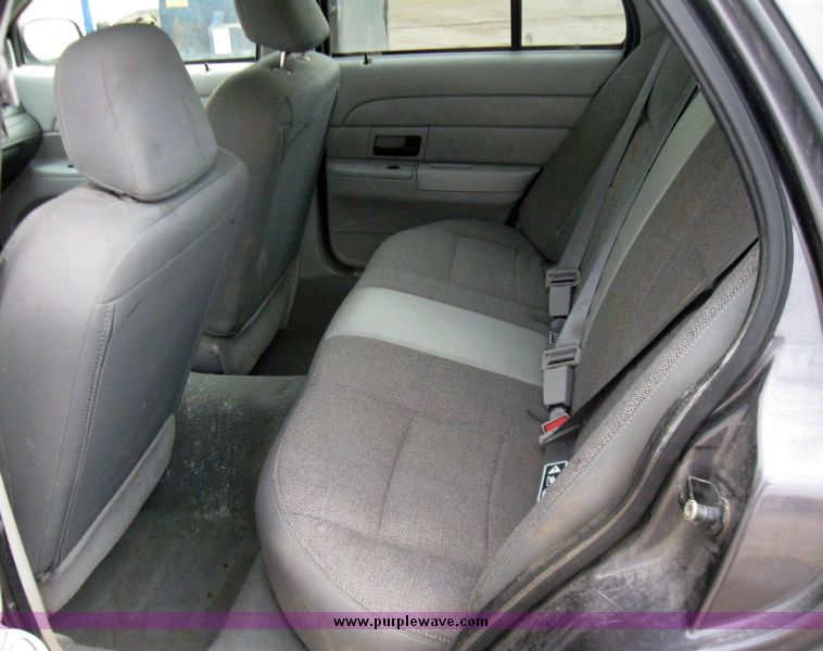 image for item 3357 2004 Ford Crown Victoria Police Interceptor