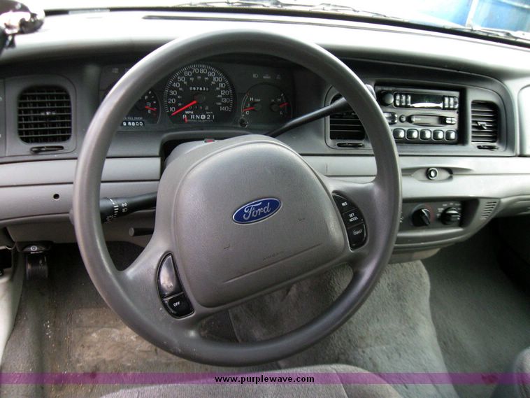 image for item 3357 2004 Ford Crown Victoria Police Interceptor