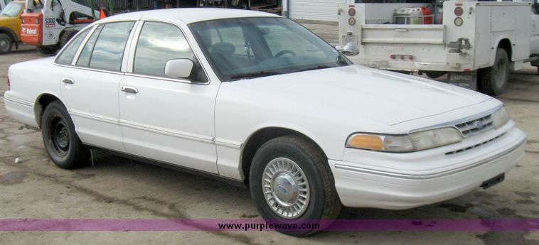 image for item 3358 1997 Ford Crown Victoria Police Interceptor
