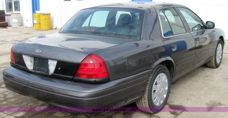 image for item 3359 2007 Ford Crown Victoria Police Interceptor