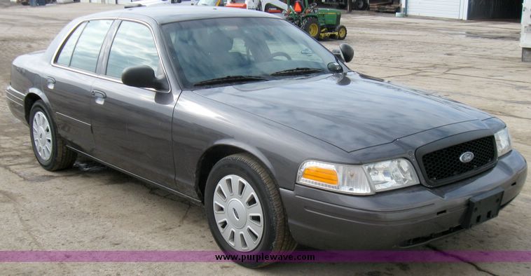 image for item 3359 2007 Ford Crown Victoria Police Interceptor