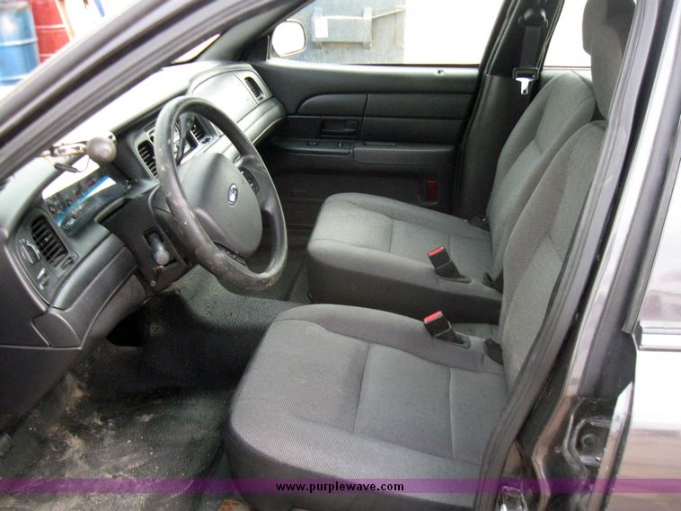 image for item 3359 2007 Ford Crown Victoria Police Interceptor