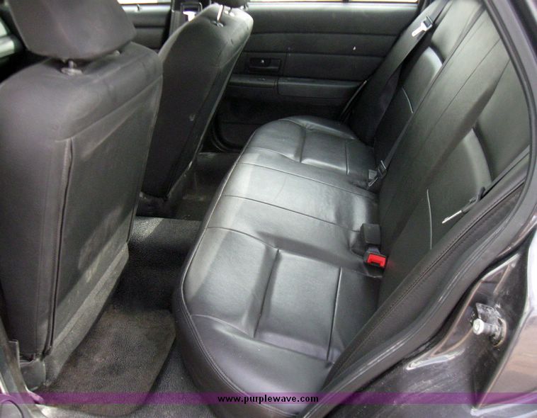 image for item 3359 2007 Ford Crown Victoria Police Interceptor