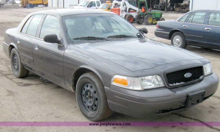 image for item 3361 2007 Ford Crown Victoria Police Interceptor