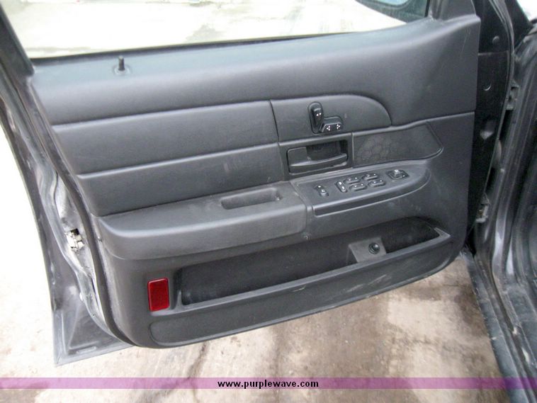 image for item 3361 2007 Ford Crown Victoria Police Interceptor