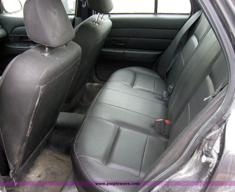image for item 3361 2007 Ford Crown Victoria Police Interceptor
