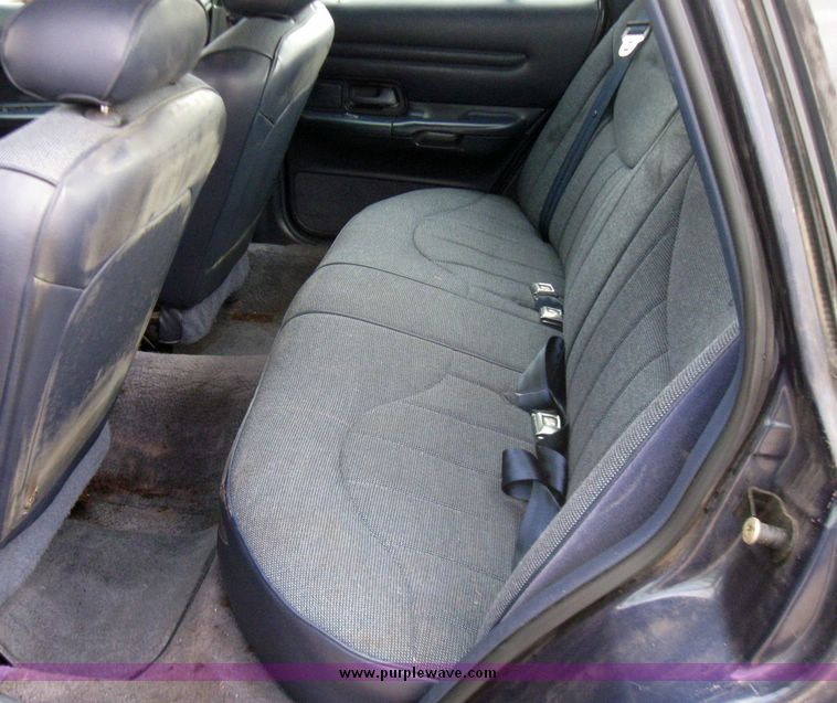 image for item 3362 1995 Ford Crown Victoria Police Interceptor
