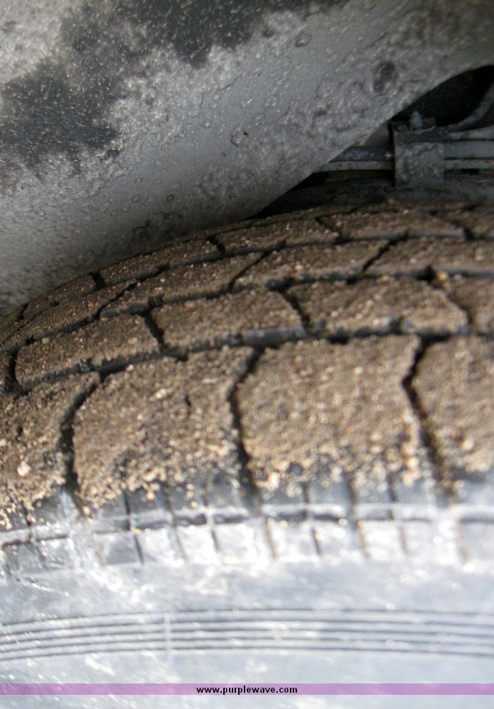 image for item 3362 1995 Ford Crown Victoria Police Interceptor