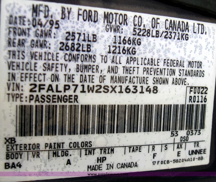 image for item 3362 1995 Ford Crown Victoria Police Interceptor