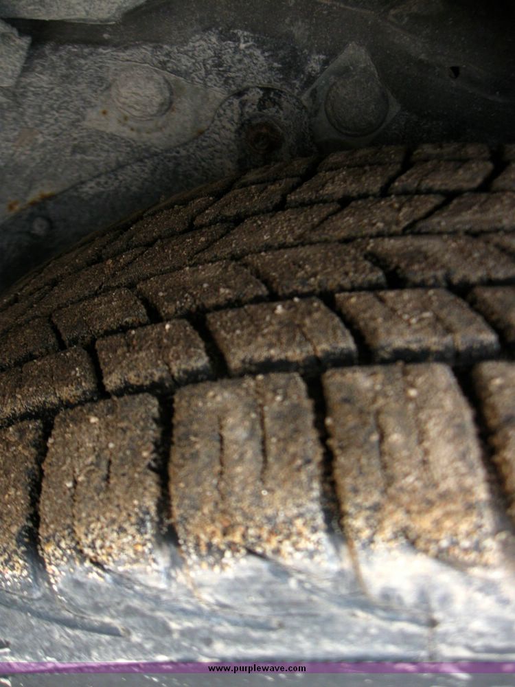 image for item 3363 1997 Nissan Altima