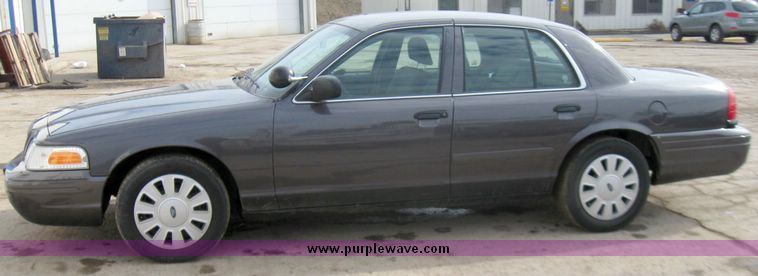 image for item 3364 2007 Ford Crown Victoria Police Interceptor